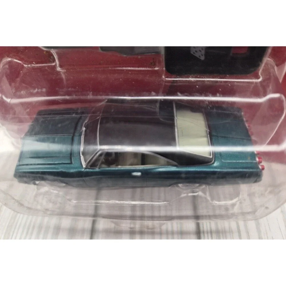 Johnny Lightning Lot 2 1:64 Poker Series 33 Ford Delivery & Chevy Thunder NIP